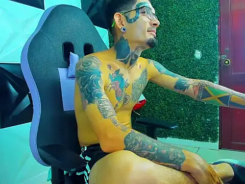 Boy_tatto77's Live XXX Chat