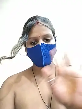 צ'אט XXX בשידור חי של hotyrani07