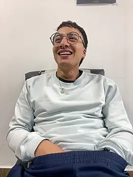 SirDamian 网络视讯表演