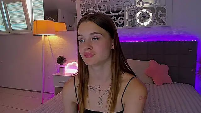 Chatroom XXX en direct de LuisaClover