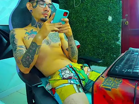 Boy_tatto77's Live XXX Chat