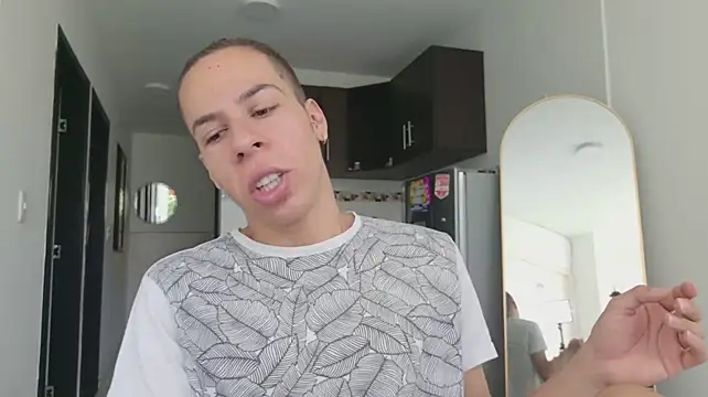 Chatroom XXX en direct de grey___27