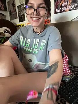Chat +18 de MoonAgnes ao vivo