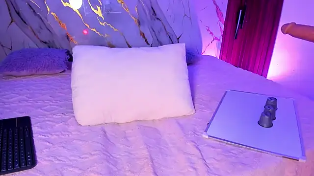 Chat +18 de Emmiicute ao vivo