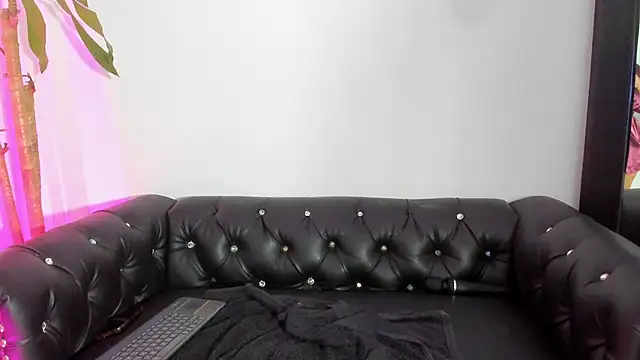XXX chat uživo modela SSCARLETH_