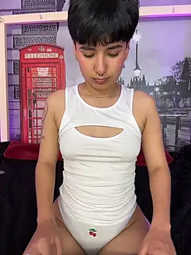 emma_cute7's Live XXX Chat