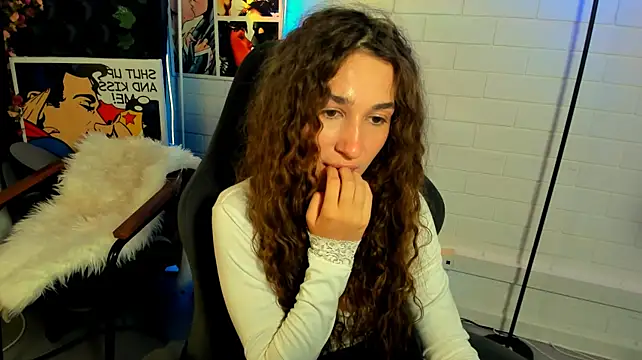 AsterBlom's Live XXX Chat