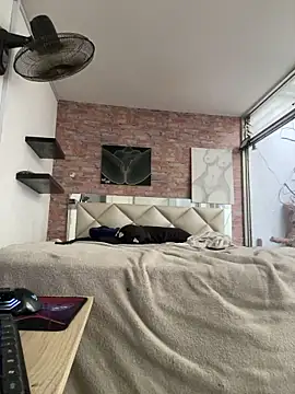 AlphaMasterXxx – Naživo XXX chat