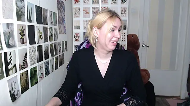 CapriScorpion webcam show