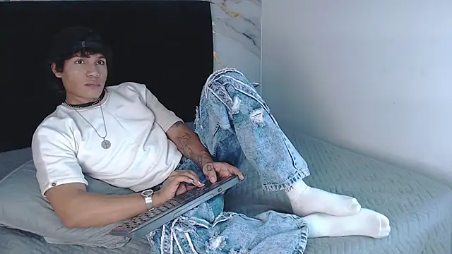 MaximilianRoth Live XXX-Chat