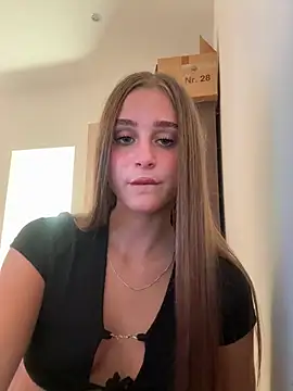 צ'אט XXX בשידור חי של BellMeow_