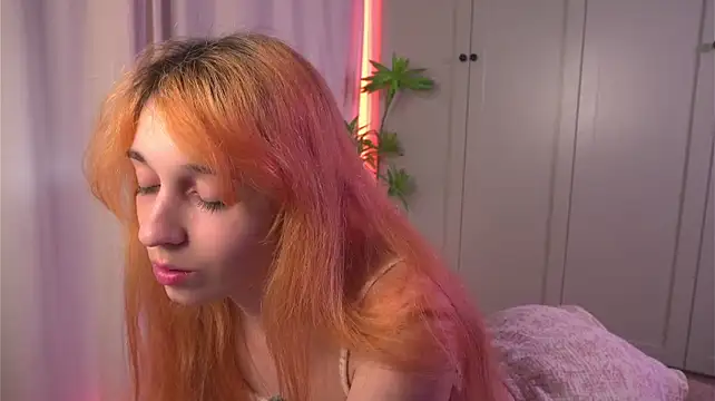 tgirlfoxy: вебкам-шоу