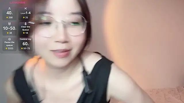 77-Vicky's Live XXX Chat