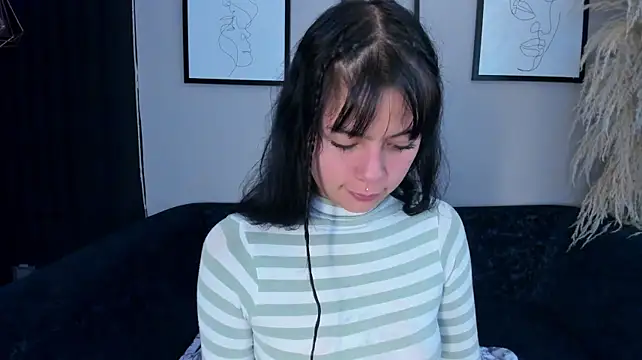 Kiki_Cam__ 现场XXX聊天