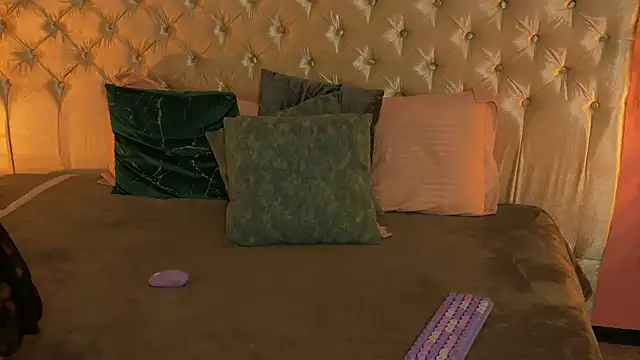 Lilou_albrecht Chat XXX in diretta
