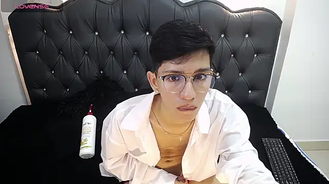 Nicolas_Rosenthal Chat XXX live