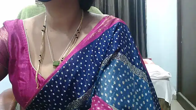 sunitha-3 Adlı Modelin Canlı XXX Sohbeti
