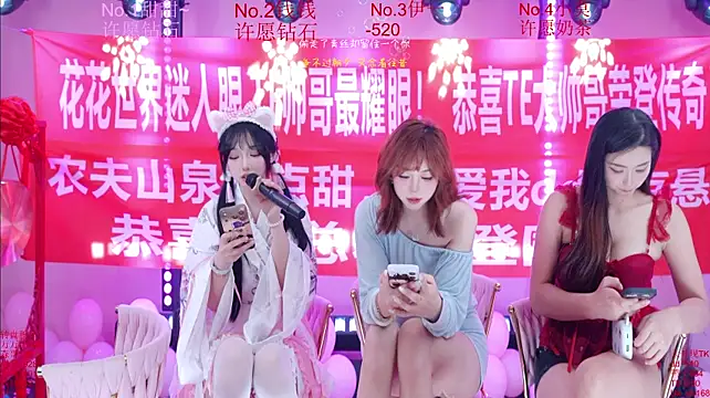 Luckybaby-001 Show Webcam