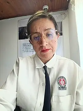 Valentina--1 Adlı Modelin Canlı XXX Sohbeti