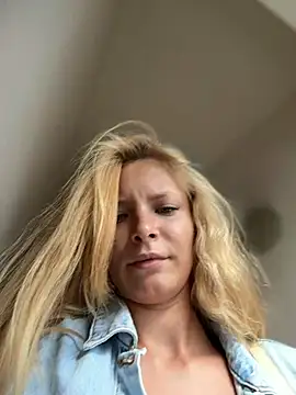 AnastasiaAniess' Live XXX Chat