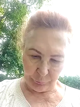 Hottie-Mom – webcam-show
