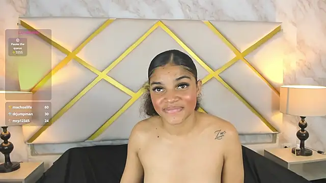 MichelLebronXのライブXXXチャット