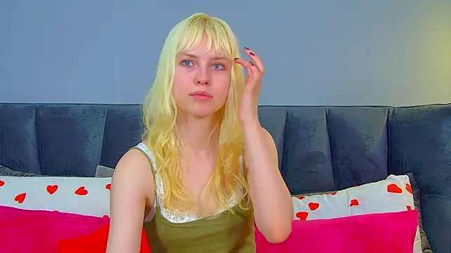 HannahHollis' Live XXX Chat