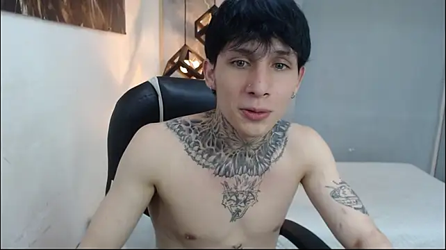 Cry_thereal Webcam Show