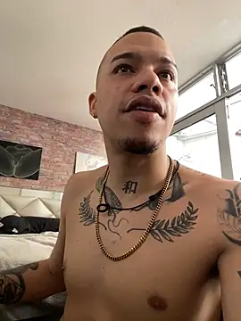 AlphaMasterXxx 现场XXX 聊天