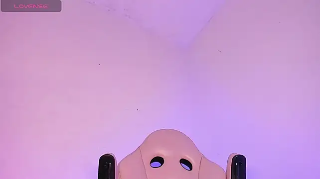Mia_royal Adlı Modelin Canlı XXX Sohbeti