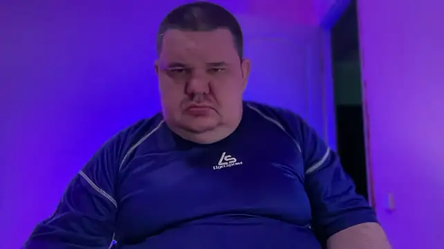 chubby_daddy élő XXX-chatje