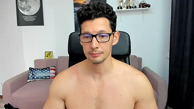 BrutusK08 Chat XXX in diretta