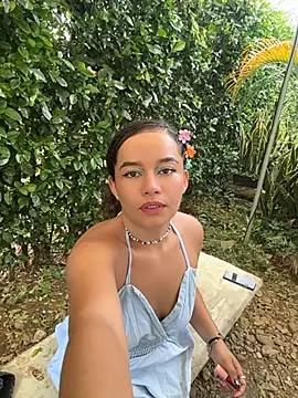 roxyrougee Chat XXX in diretta