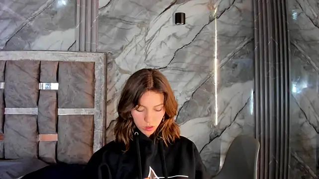 Manson_and_Zoe's Live XXX Chat
