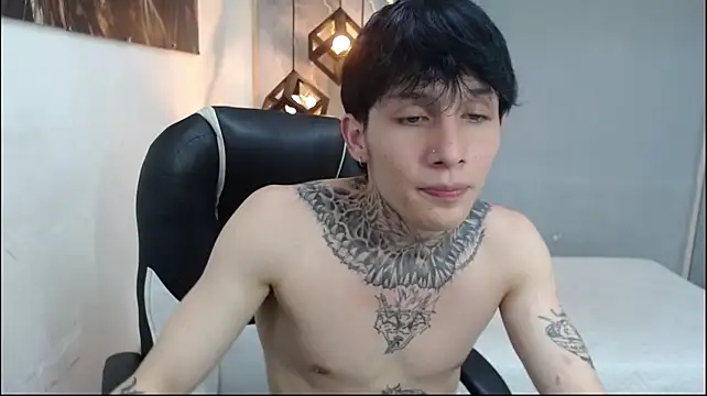 Cry_thereal 即時 XXX 聊天