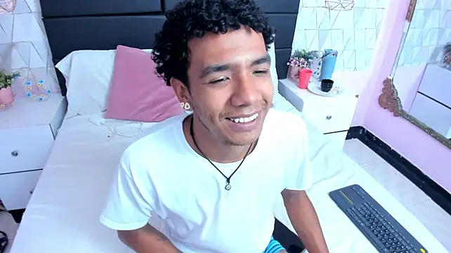 MarckThompsonn's Live XXX Chat