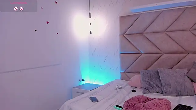 LucianaVlos' Live XXX Chat