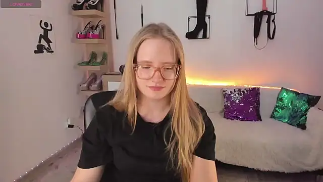 NancyHottie élő XXX-chatje