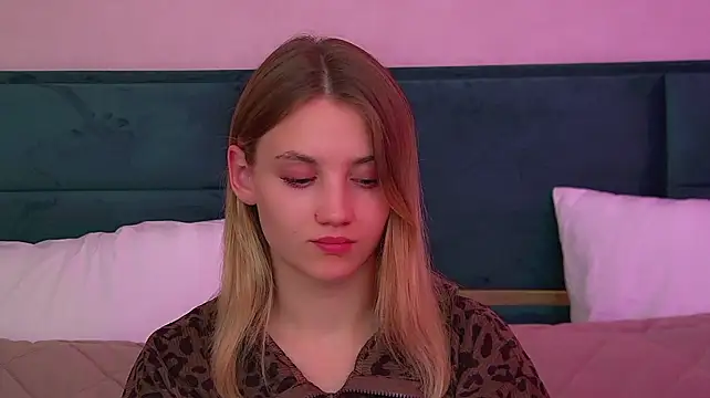 StacyEvances Adlı Modelin Canlı XXX Sohbeti
