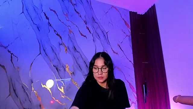 Emmiicute Adlı Modelin Canlı XXX Sohbeti