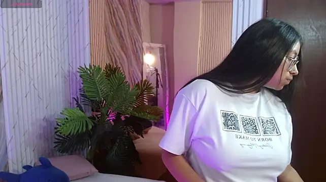 elowen_tay Chat XXX live