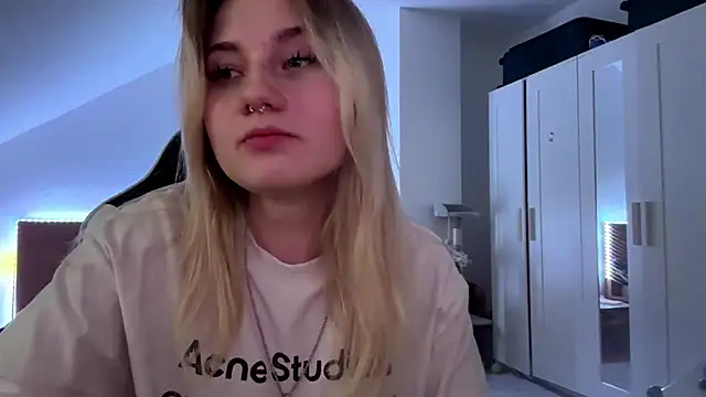tutsiecutie Adlı Modelin Web Kamerası Şovu