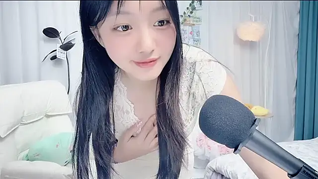 Winnie666999 即時 XXX 聊天