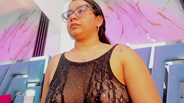 แชท XXX สดของ miilaklum