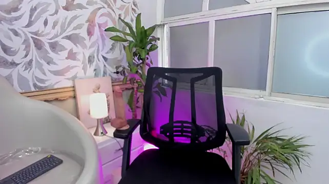 Lucas_West_n Webbikameraesitys