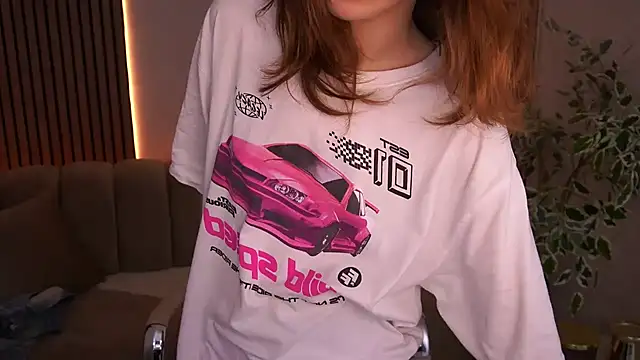 CuteeFoxy's Live XXX Chat