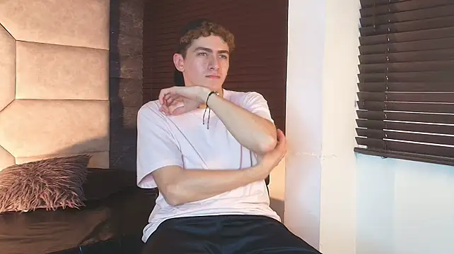 Tyler_Mcrey 在線直播表演