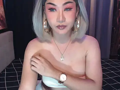 CassieBigCock Pertunjukan Webcam