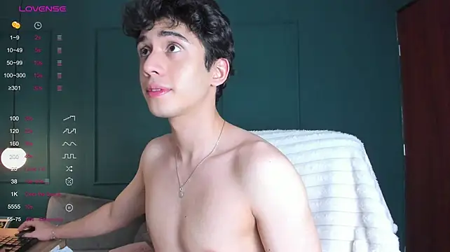 Milan_saint live XXX chat