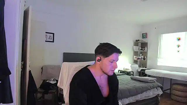 mr_almo 在線直播表演
